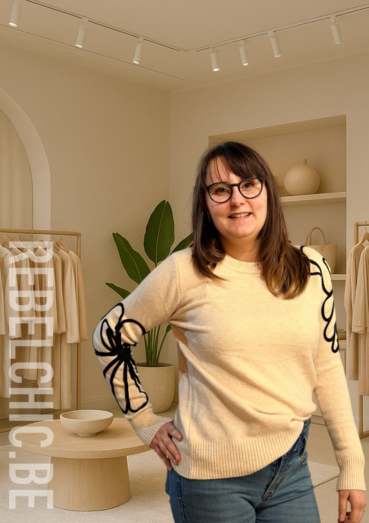 Pull Maille Doux Col Rond à Broderie Fleurs écru